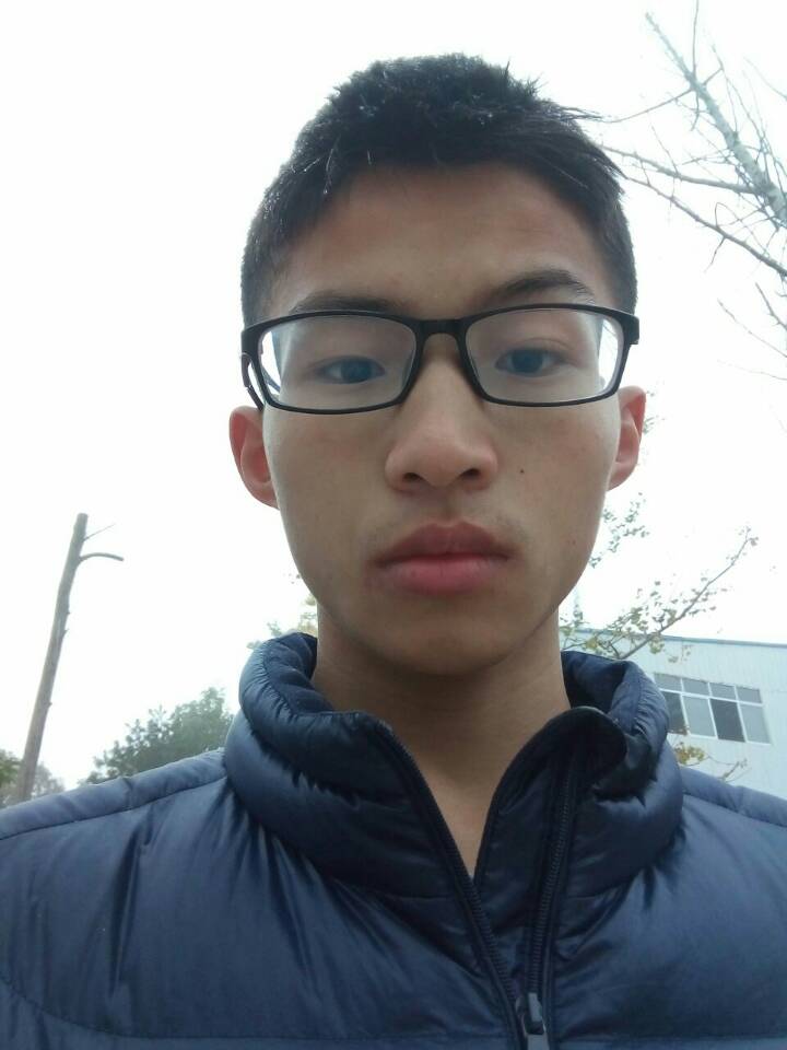 16级劳卫部部长 刘佳利.jpg